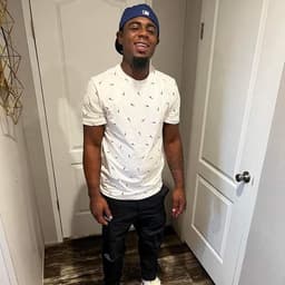 Omarion Hull