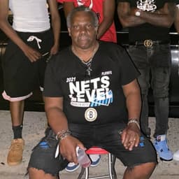 Darryl Knowles